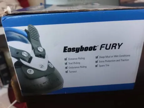 2 Hipposandales - Easyboot Fury Heart - T3