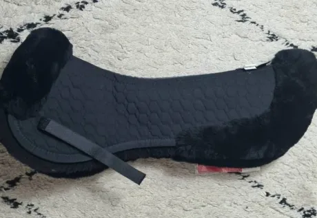 Amortisseur de selle MATTES Noir - Peau d'agneau