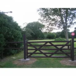 Barrière anglaise à ouverture simple