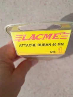 Boite passage ruban clôture électrique cheval