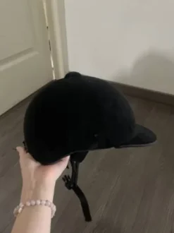 Bombe d’équitation taille 52