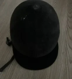 Bombe d’équitation taille 52