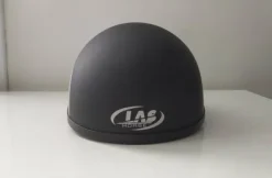 Bombe LAS Cross taille 55 + Housse + Casaque noire