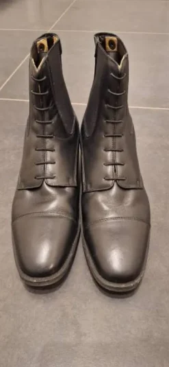 Bottillons à lacets