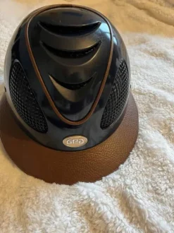 casque GPA first lady leather taille 58