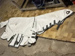 Couverture anti mouche