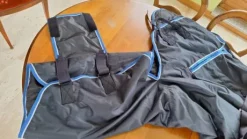 Couverture imperméable avec couvre coup