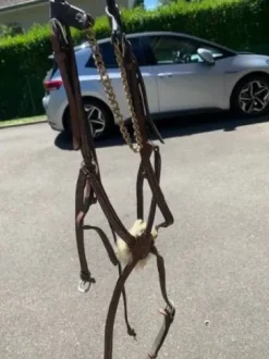 Filet muserole croisé marron