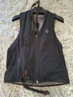 Gilet airbag Equitheme taille S excellent état