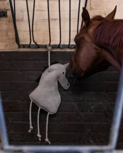 Jouet pour chevaux - qhp - suède et fibre de coco