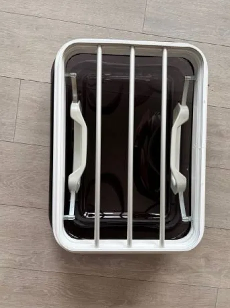 Lanterneau avec grille pour van et camion chevaux - 350 x 500 mm