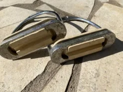 Lot de 2 étriers en acier