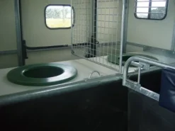 Mangeoire adaptable sur tablette de sellerie - 52 cm