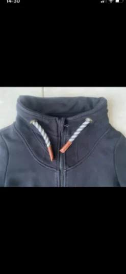 Sweat Penelope Leprévost