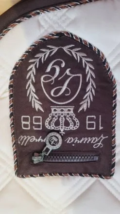 Tapis blanc/beige Lauria Garelli blanc coupe dressage