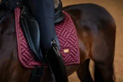 Tapis de selle Modern New Maroon - Equestrian Stockholm - Matelassage moderne