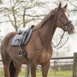 Tapis de selle Sensisoft - QHP - Doublure en fausse fourrure