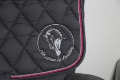 Tapis de selle Un Coeur de cavalière Gris