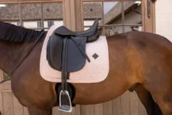 Tapis de selle Velvet Rose pale DRESSAGE - Kentucky