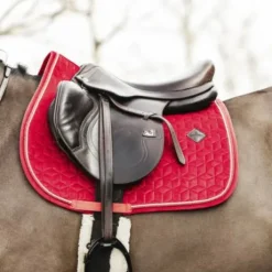 Tapis de selle Velvet ROUGE - Kentucky