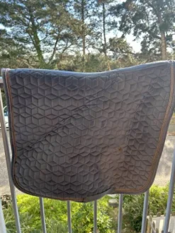 Tapis dressage Kentucky velvet bleu ciel