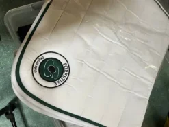 Tapis forestier blanc neuf