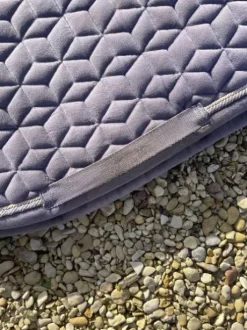 Tapis Kentucky violet CSO cheval